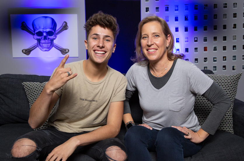 Juanpa Zurita interviews Susan Wojcicki, hilarity ensues